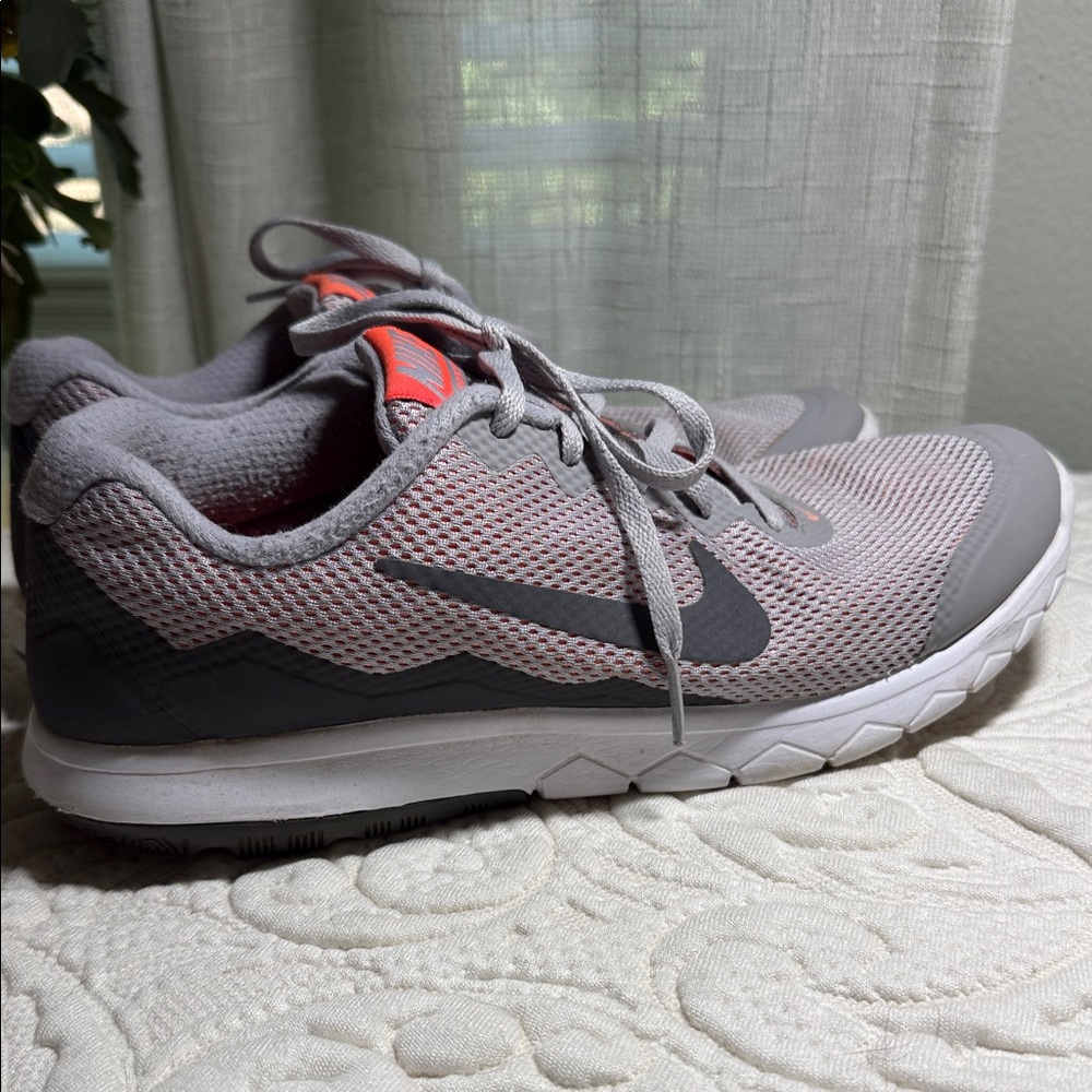 Nike Flex Experience RN 4 running shoes